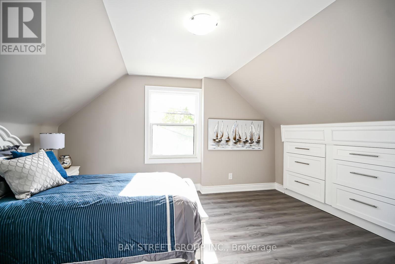 Upper - 49 East 41st Street, Hamilton, Ontario  L8T 2Z4 - Photo 28 - X13411738