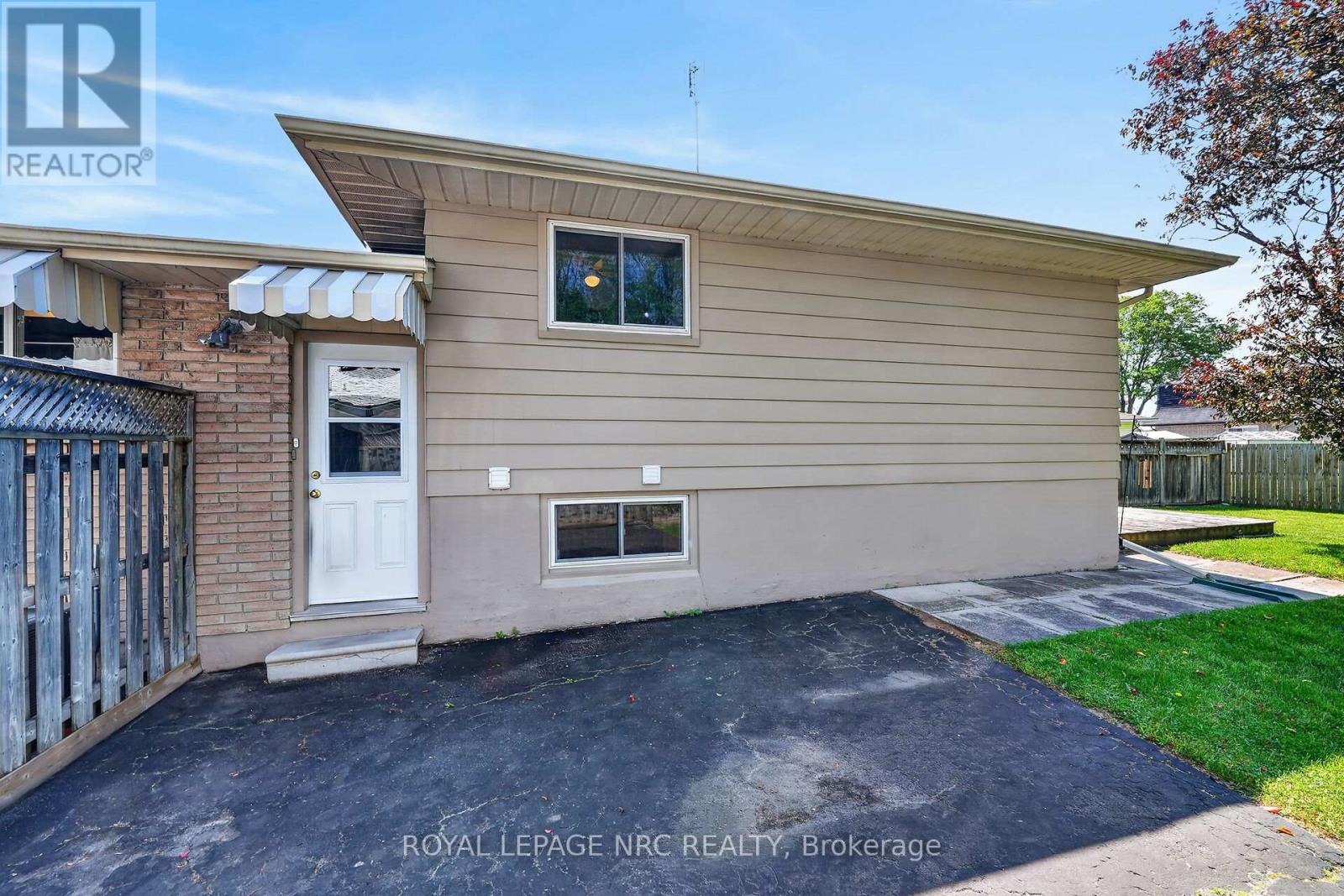 4451 Meadowvale Drive, Niagara Falls, Ontario  L2E 5W8 - Photo 17 - X13411766