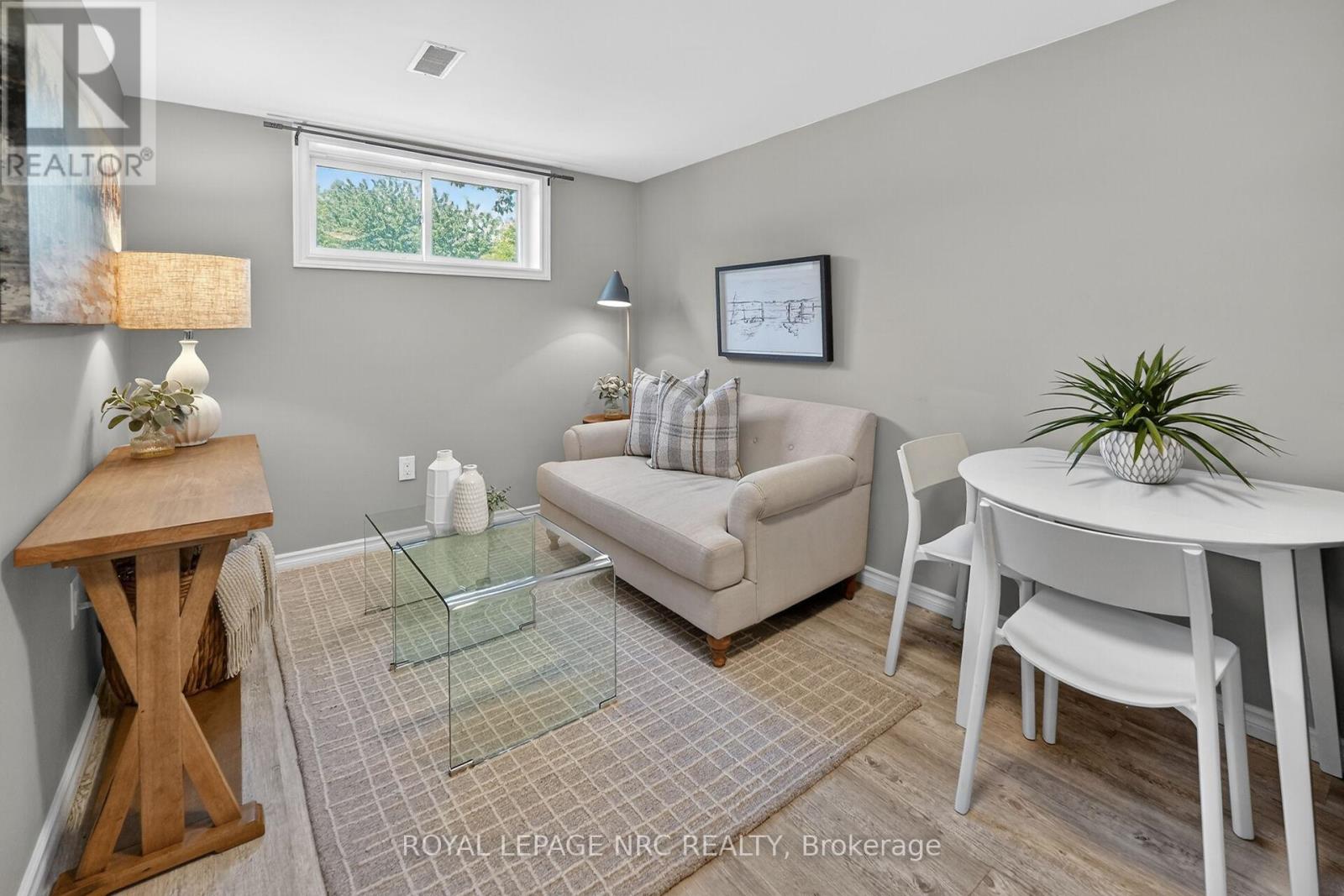 4451 Meadowvale Drive, Niagara Falls, Ontario  L2E 5W8 - Photo 19 - X13411766