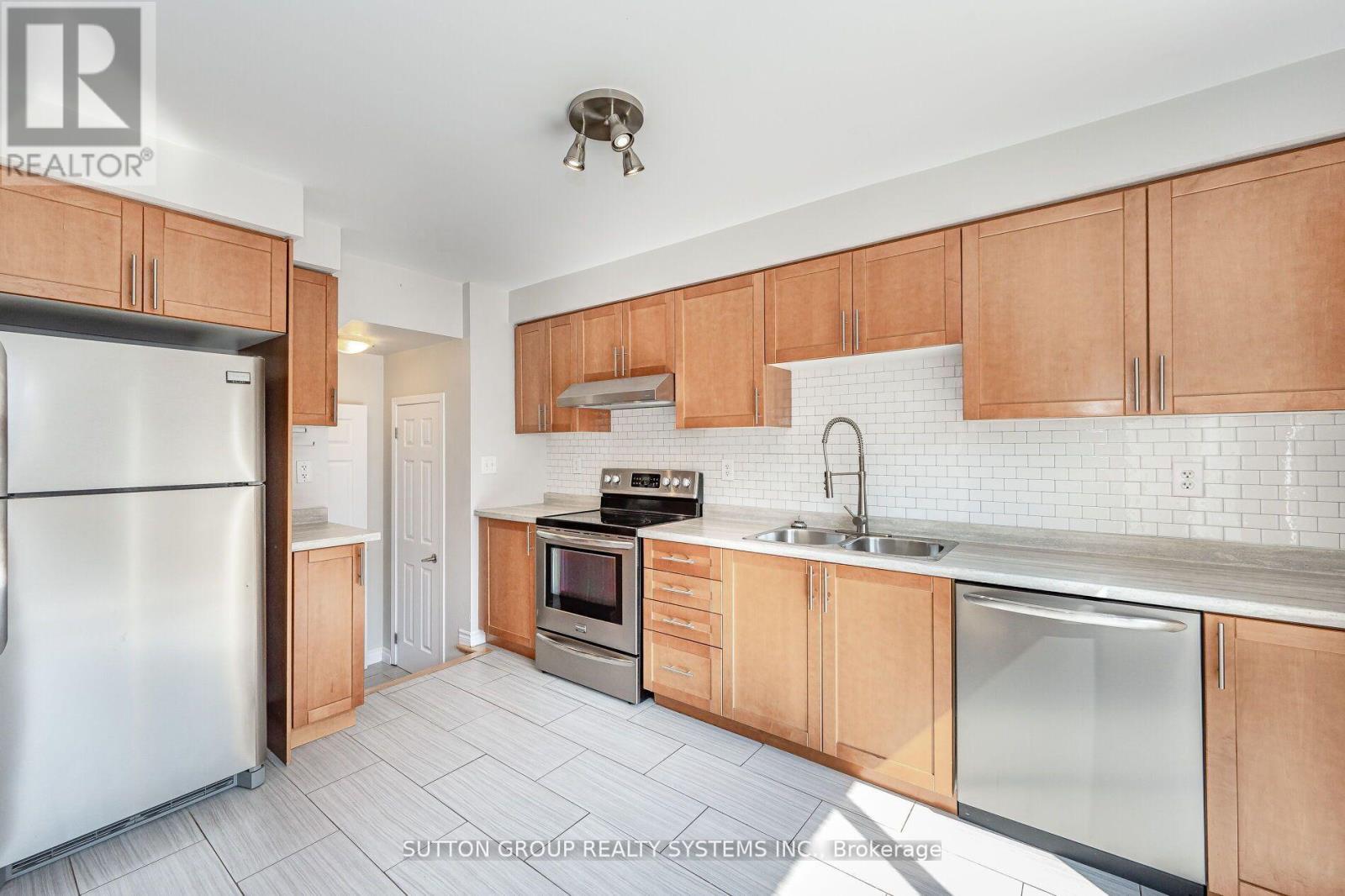 1152 Riddell Crescent, Milton, Ontario  L9T 6Y1 - Photo 10 - W13411770