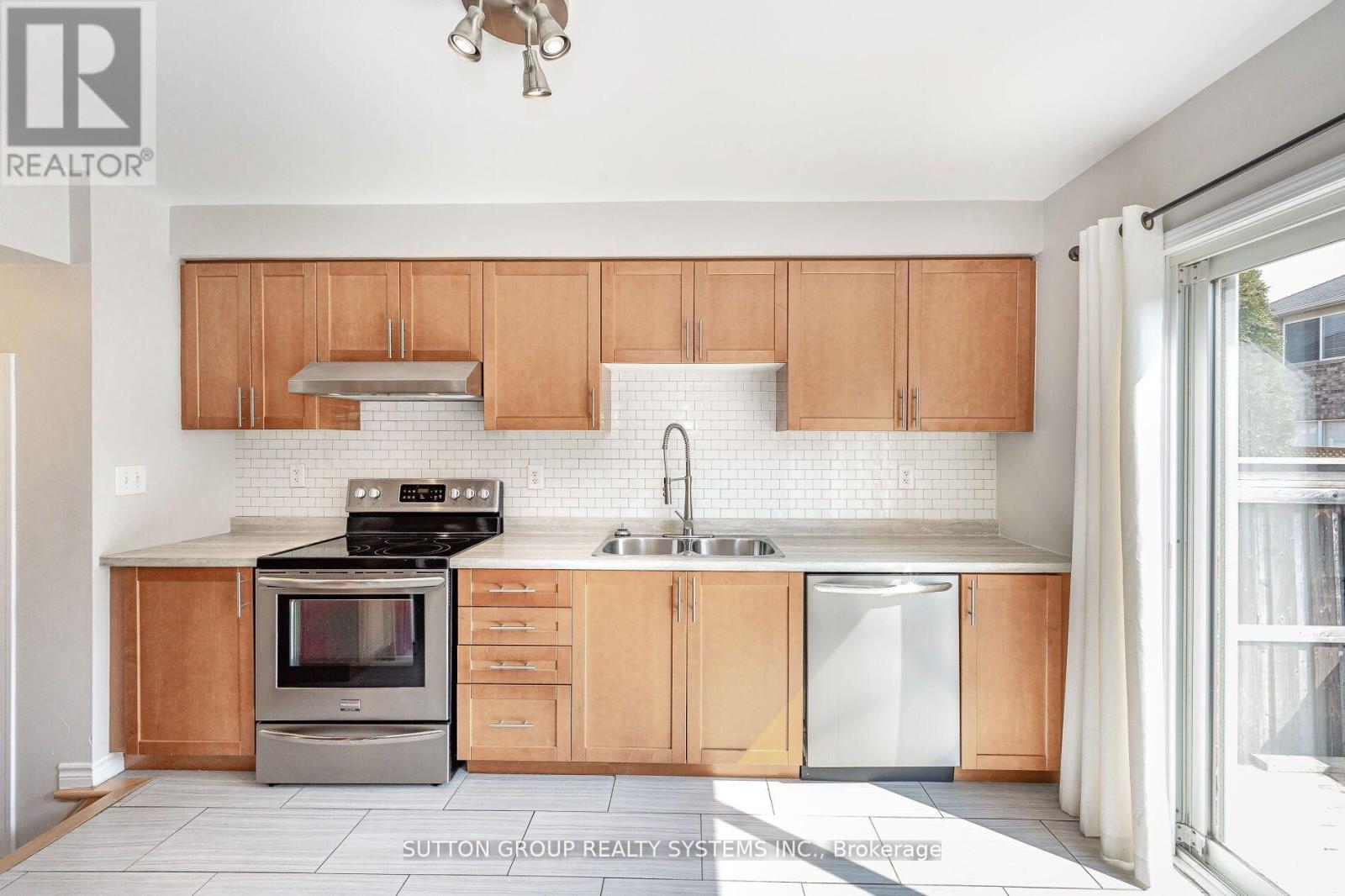 1152 Riddell Crescent, Milton, Ontario  L9T 6Y1 - Photo 9 - W13411770