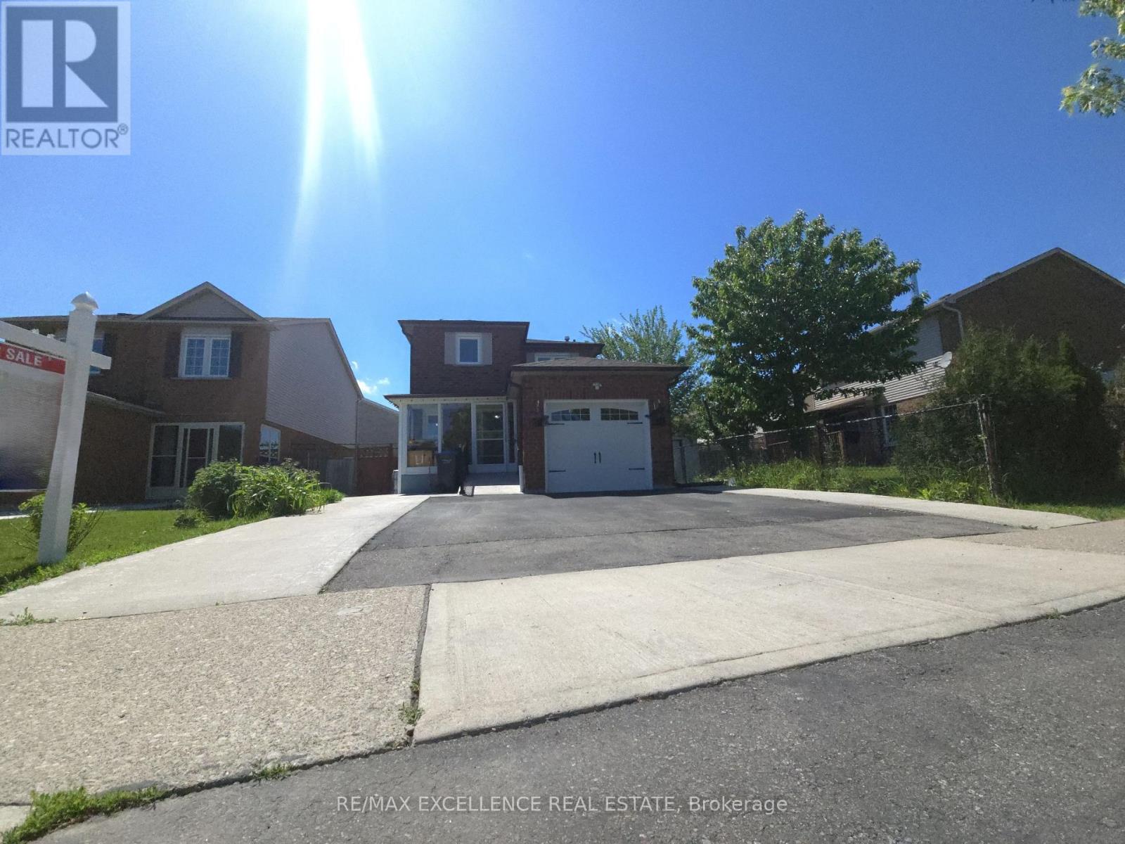 6 STALBRIDGE AVENUE, Brampton, Ontario