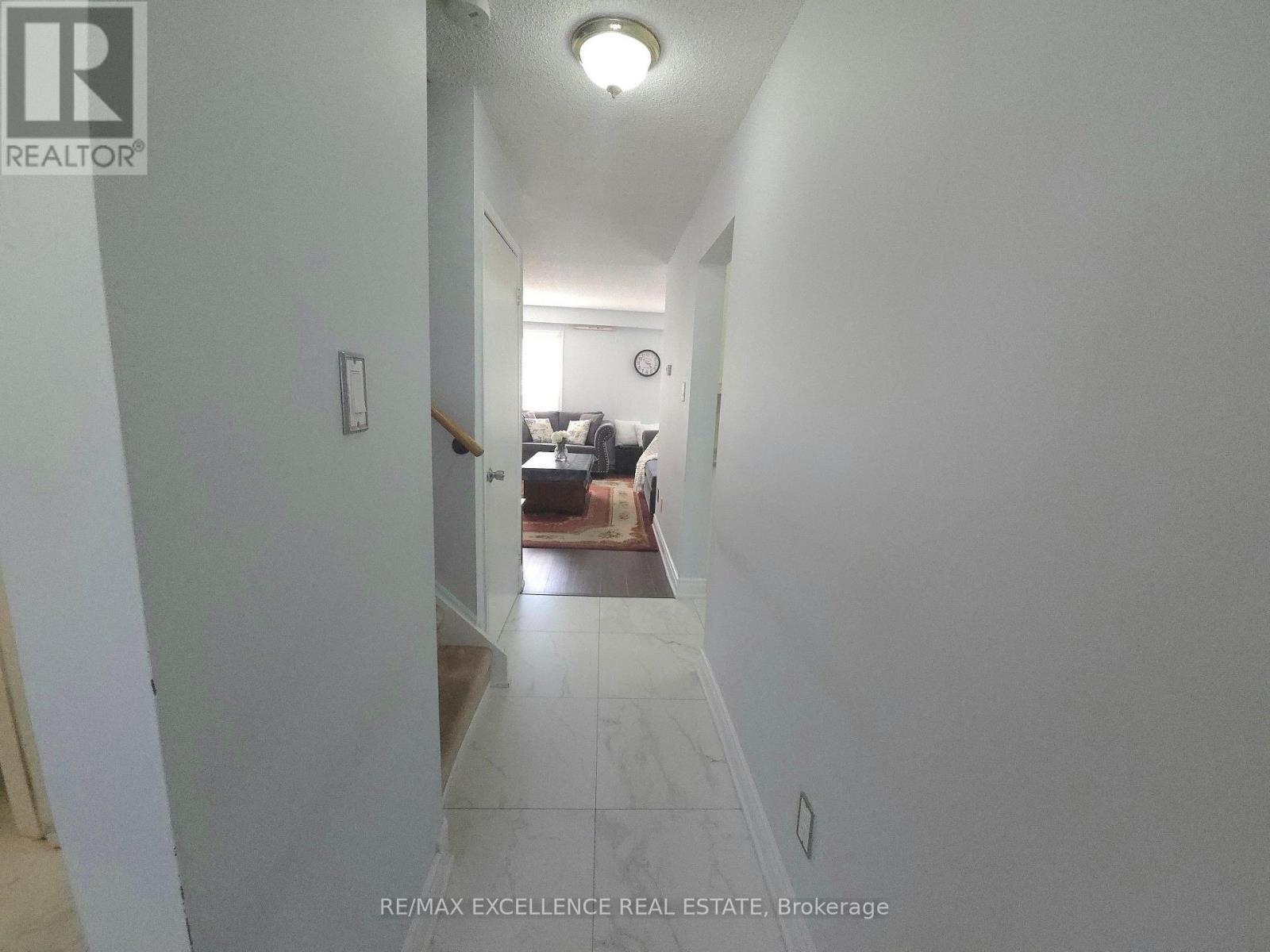 6 Stalbridge Avenue, Brampton, Ontario  L6Y 4H1 - Photo 10 - W13411776