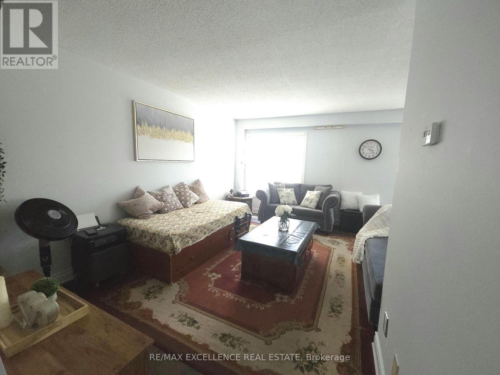 6 Stalbridge Avenue, Brampton, Ontario  L6Y 4H1 - Photo 11 - W13411776