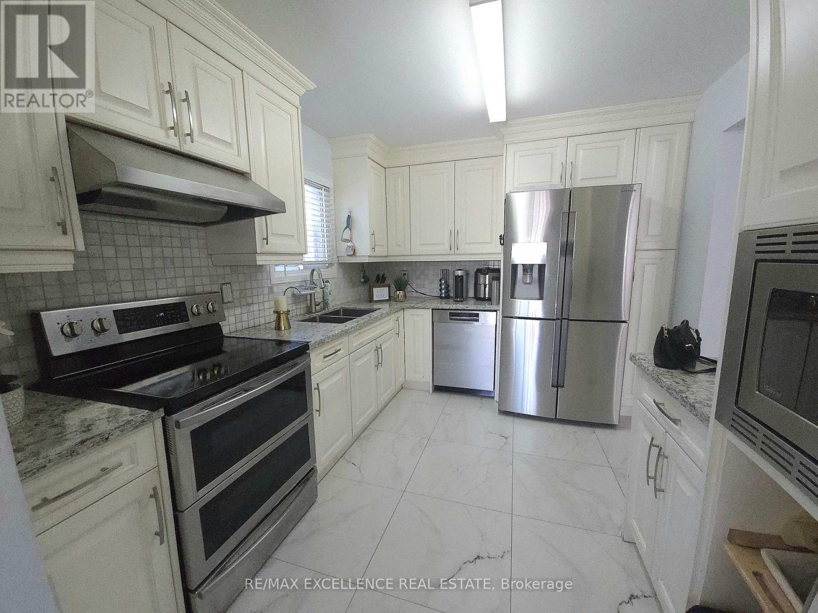 6 Stalbridge Avenue, Brampton, Ontario  L6Y 4H1 - Photo 17 - W13411776