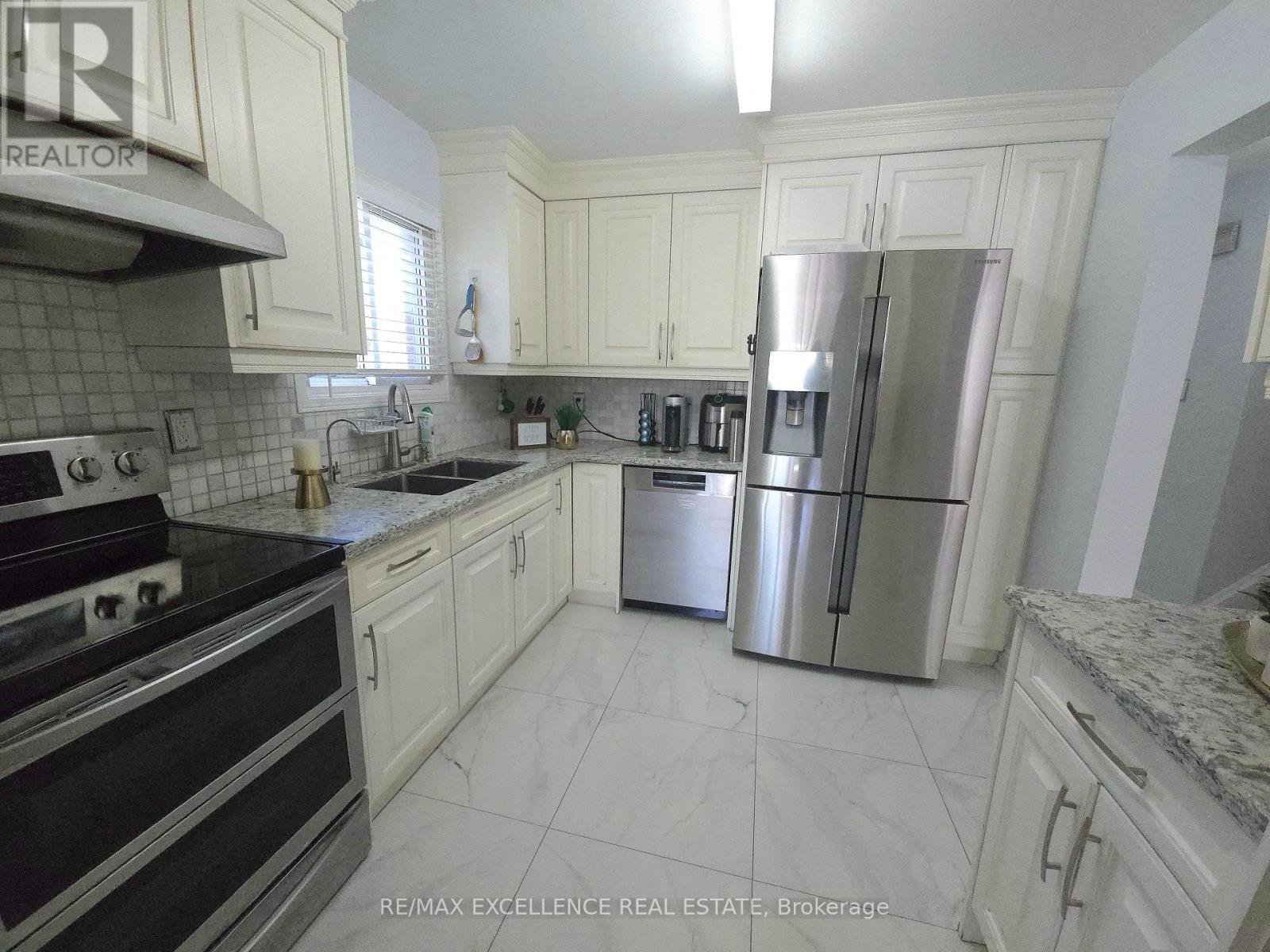 6 Stalbridge Avenue, Brampton, Ontario  L6Y 4H1 - Photo 19 - W13411776