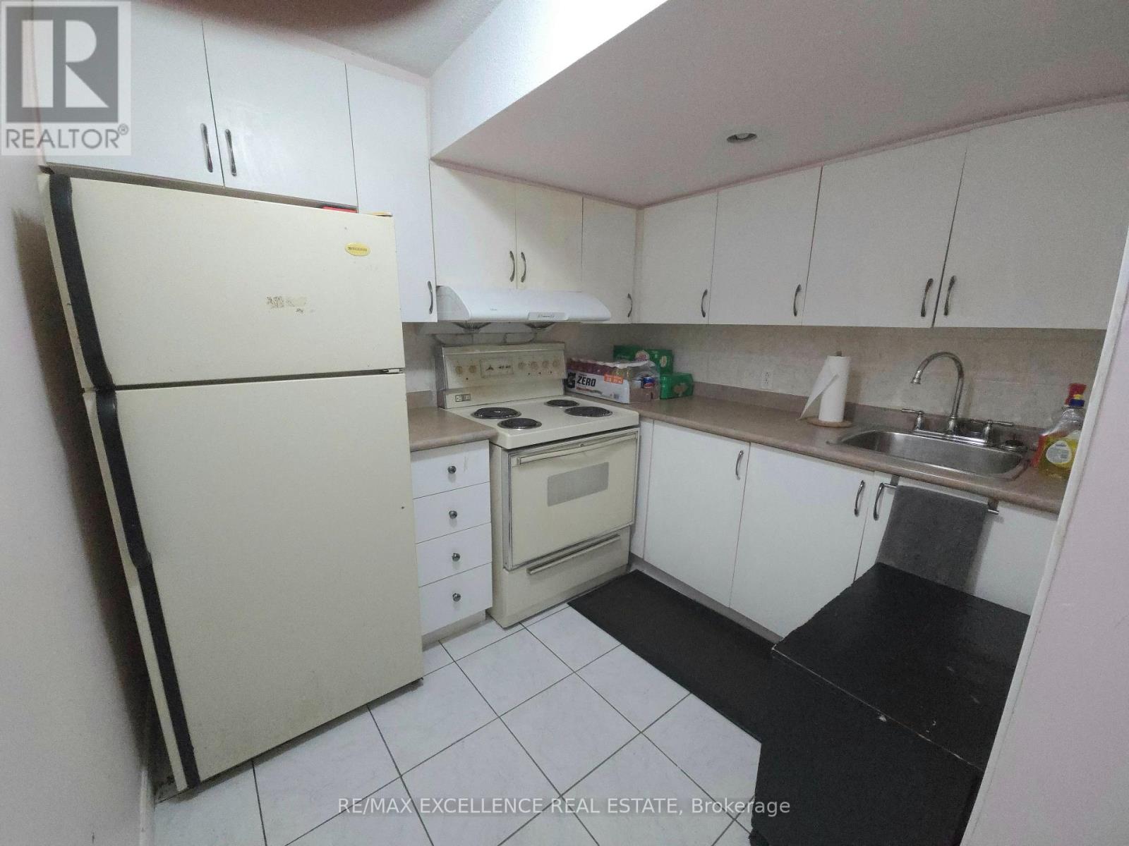 6 Stalbridge Avenue, Brampton, Ontario  L6Y 4H1 - Photo 32 - W13411776