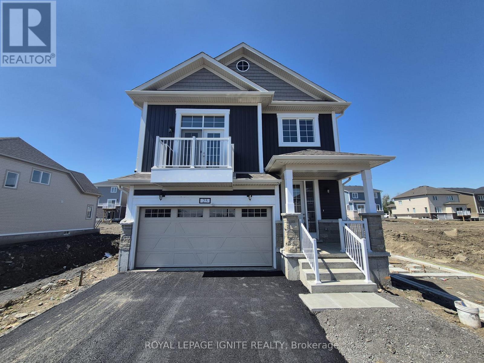 25 ROYAL OAK CRESCENT, Loyalist, Ontario