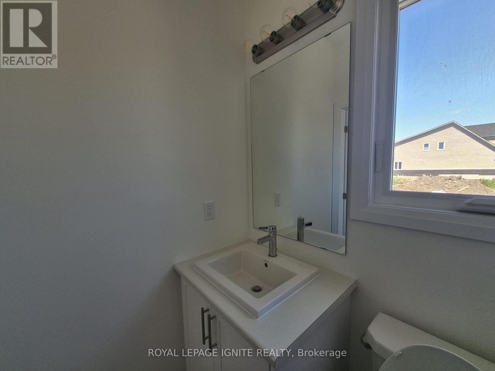 25 Royal Oak Crescent, Loyalist, Ontario  K0H 1G0 - Photo 13 - X13240442
