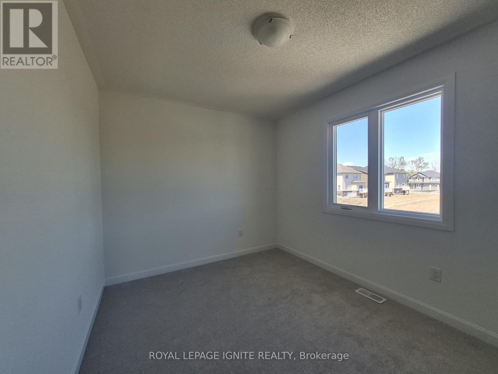 25 Royal Oak Crescent, Loyalist, Ontario  K0H 1G0 - Photo 24 - X13240442