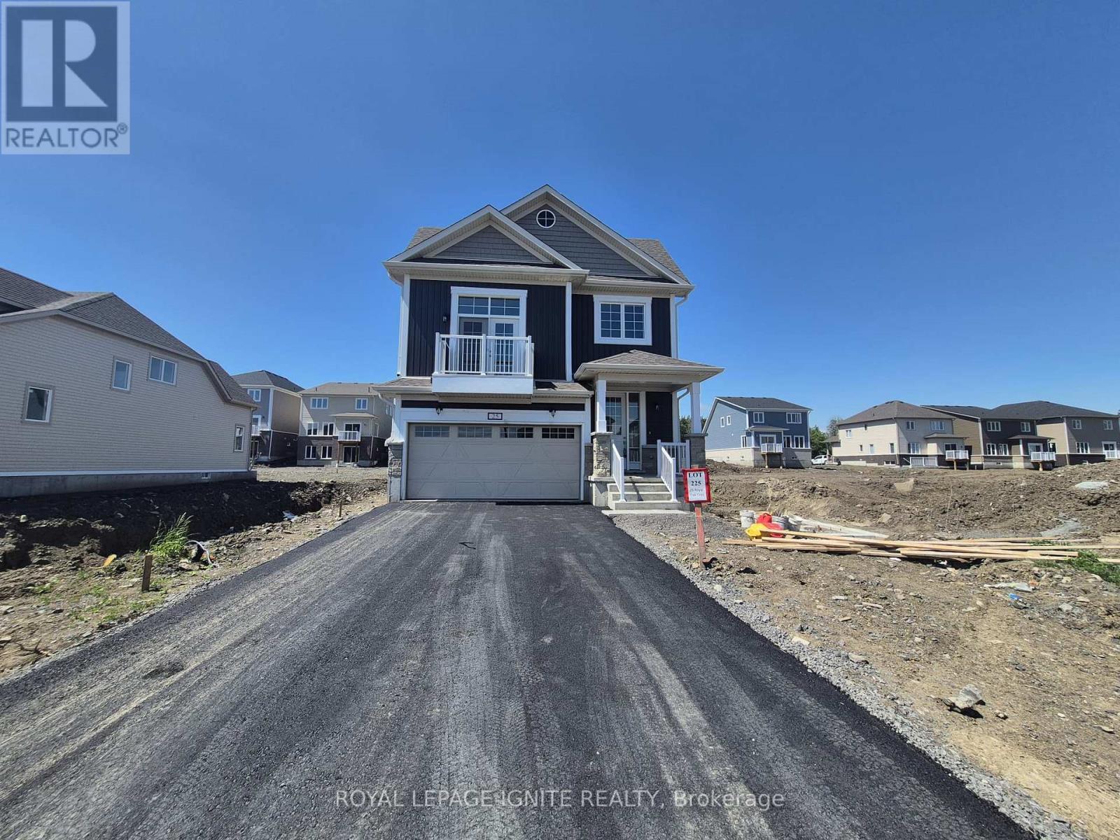 25 Royal Oak Crescent, Loyalist, Ontario  K0H 1G0 - Photo 2 - X13240442