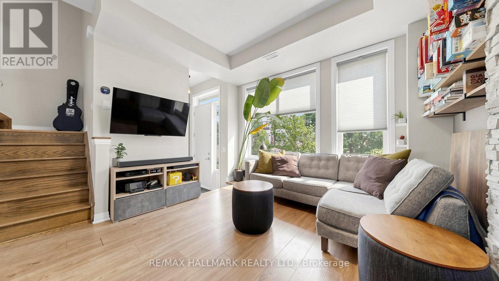 26 Caroline Carpenter Grove, Toronto, Ontario  M3K 0B1 - Photo 4 - W13246470