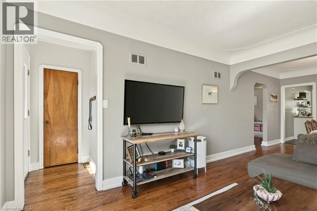 50 East 36th Street, Hamilton, Ontario  L8V 3Y9 - Photo 7 - 40835691