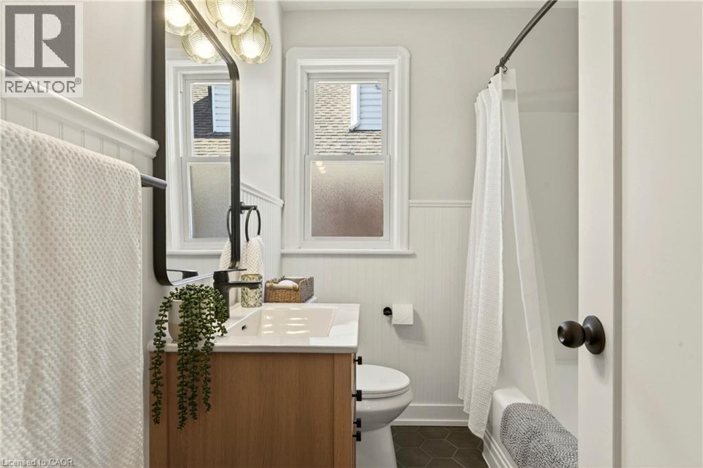 50 East 36th Street, Hamilton, Ontario  L8V 3Y9 - Photo 21 - 40835691