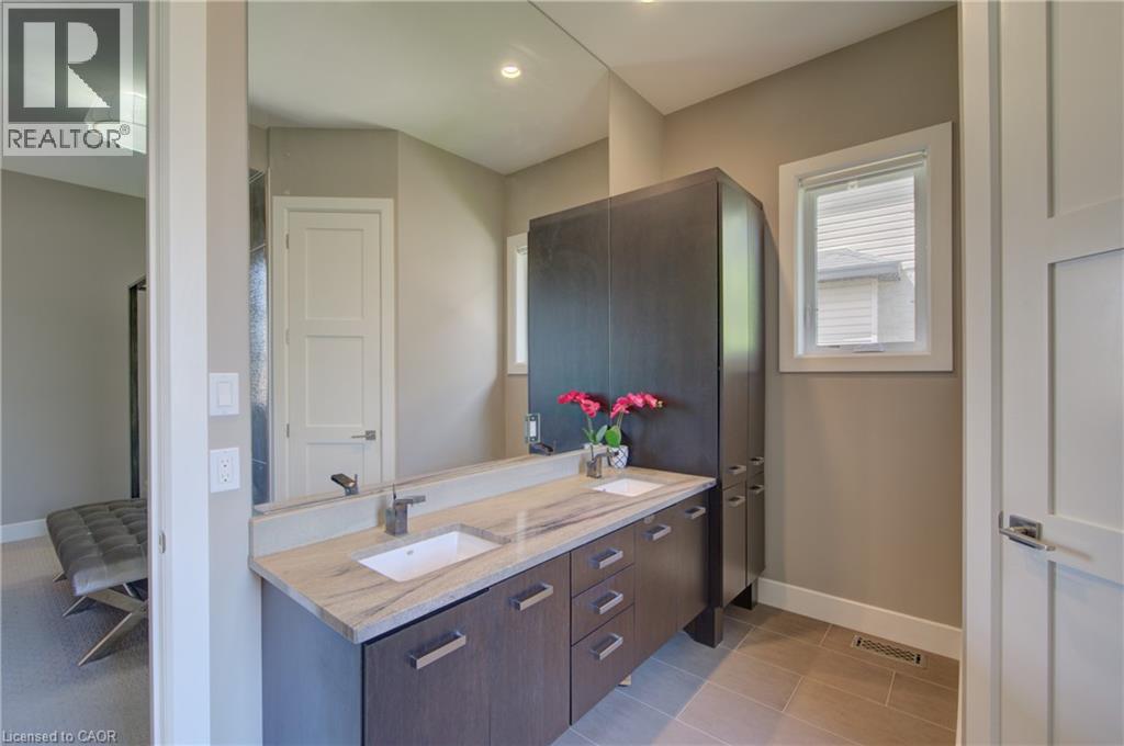 392 Allenby Court, Waterloo, Ontario  N2K 3J8 - Photo 18 - 40836571