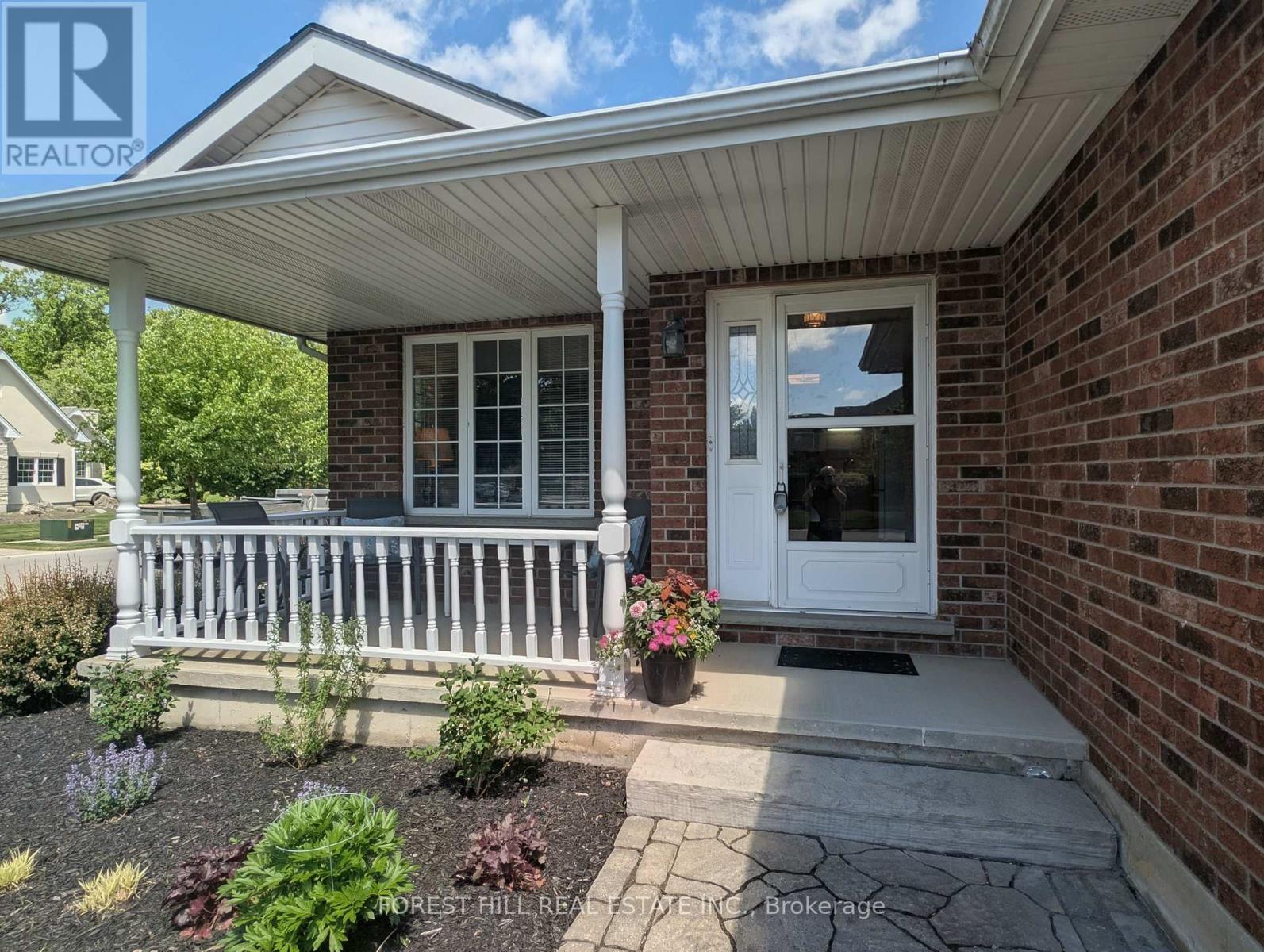 68 Blue Jay Boulevard, Woodstock, Ontario  N4T 1T2 - Photo 2 - X13241234