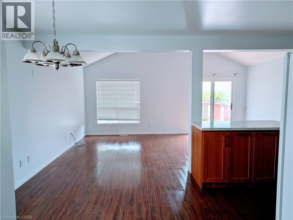 520 Chablis Drive, Waterloo, Ontario  N2T 2X9 - Photo 3 - 40837514