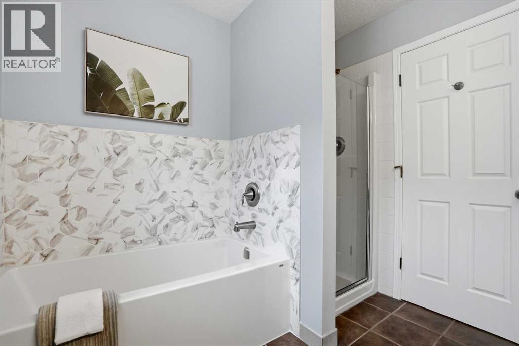 390 Douglas Ridge Circle SE, Calgary, Alberta  T2Z 3H6 - Photo 28 - A2317736