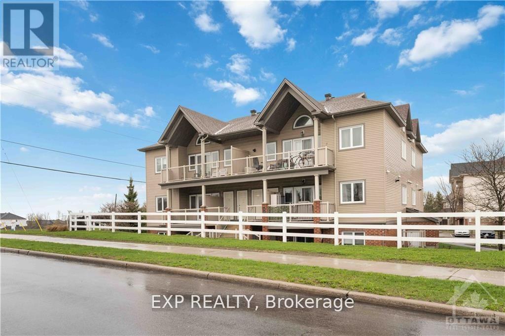 C - 920 White Alder Avenue, Ottawa, Ontario  K1T 4H3 - Photo 2 - X13411790