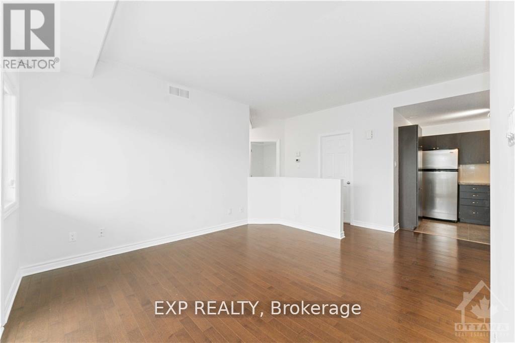 C - 920 White Alder Avenue, Ottawa, Ontario  K1T 4H3 - Photo 5 - X13411790