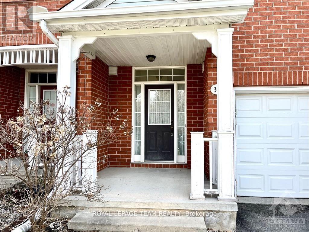39 Bellrock Drive, Ottawa, Ontario K2K 3J4 - Photo 2 - X13411794
