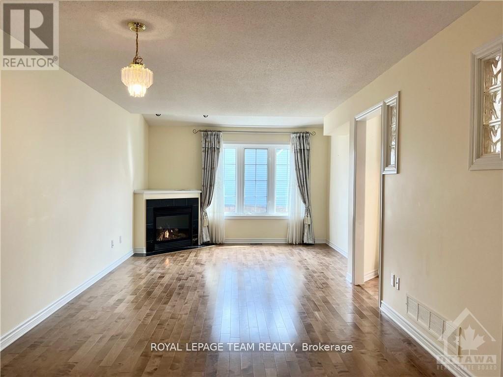 39 Bellrock Drive, Ottawa, Ontario K2K 3J4 - Photo 6 - X13411794