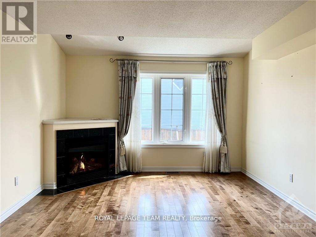 39 Bellrock Drive, Ottawa, Ontario K2K 3J4 - Photo 7 - X13411794
