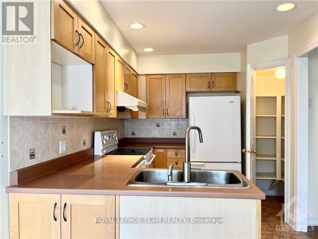 39 Bellrock Drive, Ottawa, Ontario K2K 3J4 - Photo 9 - X13411794