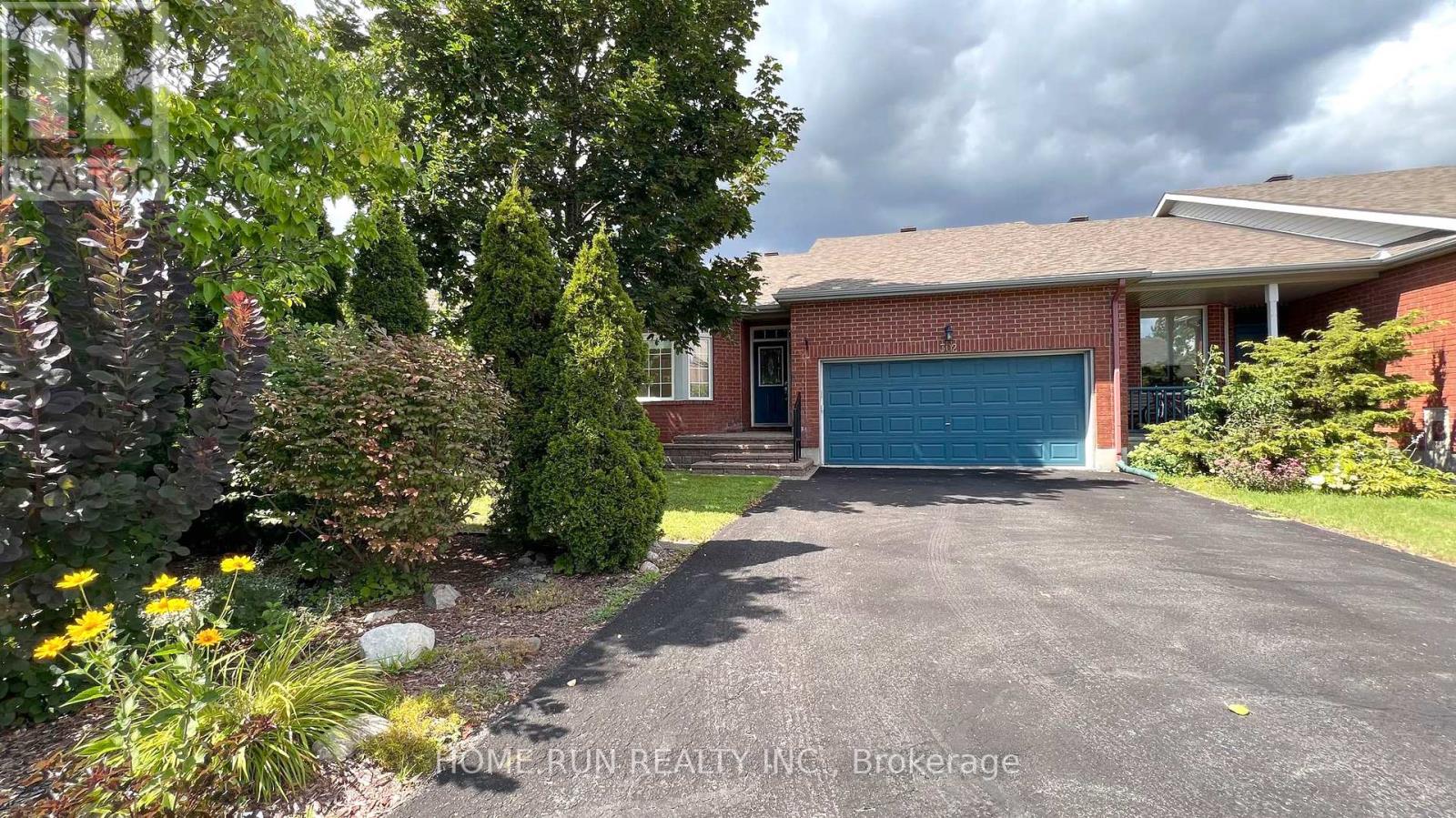 302 Wisteria Crescent, Ottawa, Ontario K1V 0N4 - Photo 2 - X13411798