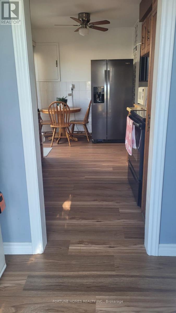 30 Dombey Road, Toronto, Ontario  M3L 1N9 - Photo 6 - W13094144