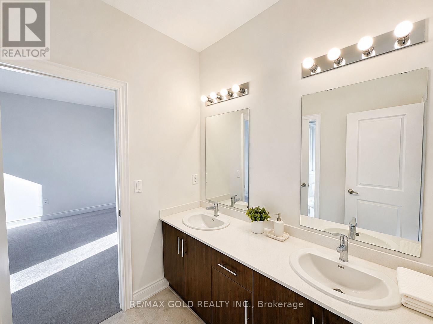 31 Dolomite Drive, Brampton, Ontario  L6P 4R6 - Photo 36 - W13299914