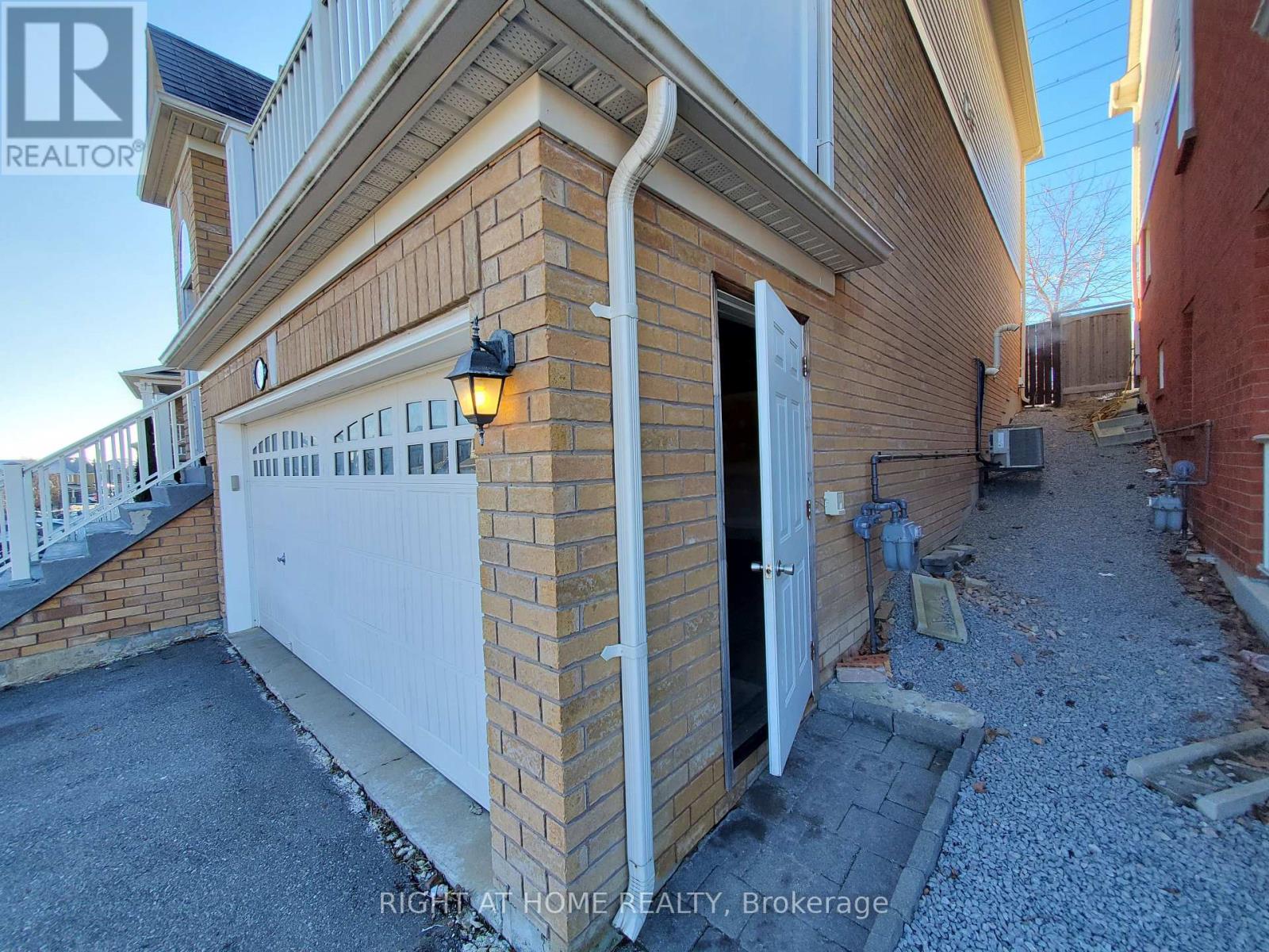 Bsmt - 38 Cliff Gunn Road, Newmarket, Ontario  L3X 3J8 - Photo 2 - N13411818