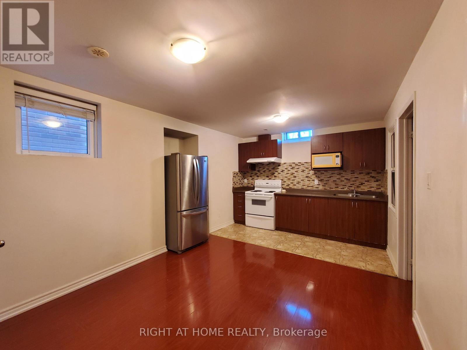 Bsmt - 38 Cliff Gunn Road, Newmarket, Ontario  L3X 3J8 - Photo 4 - N13411818