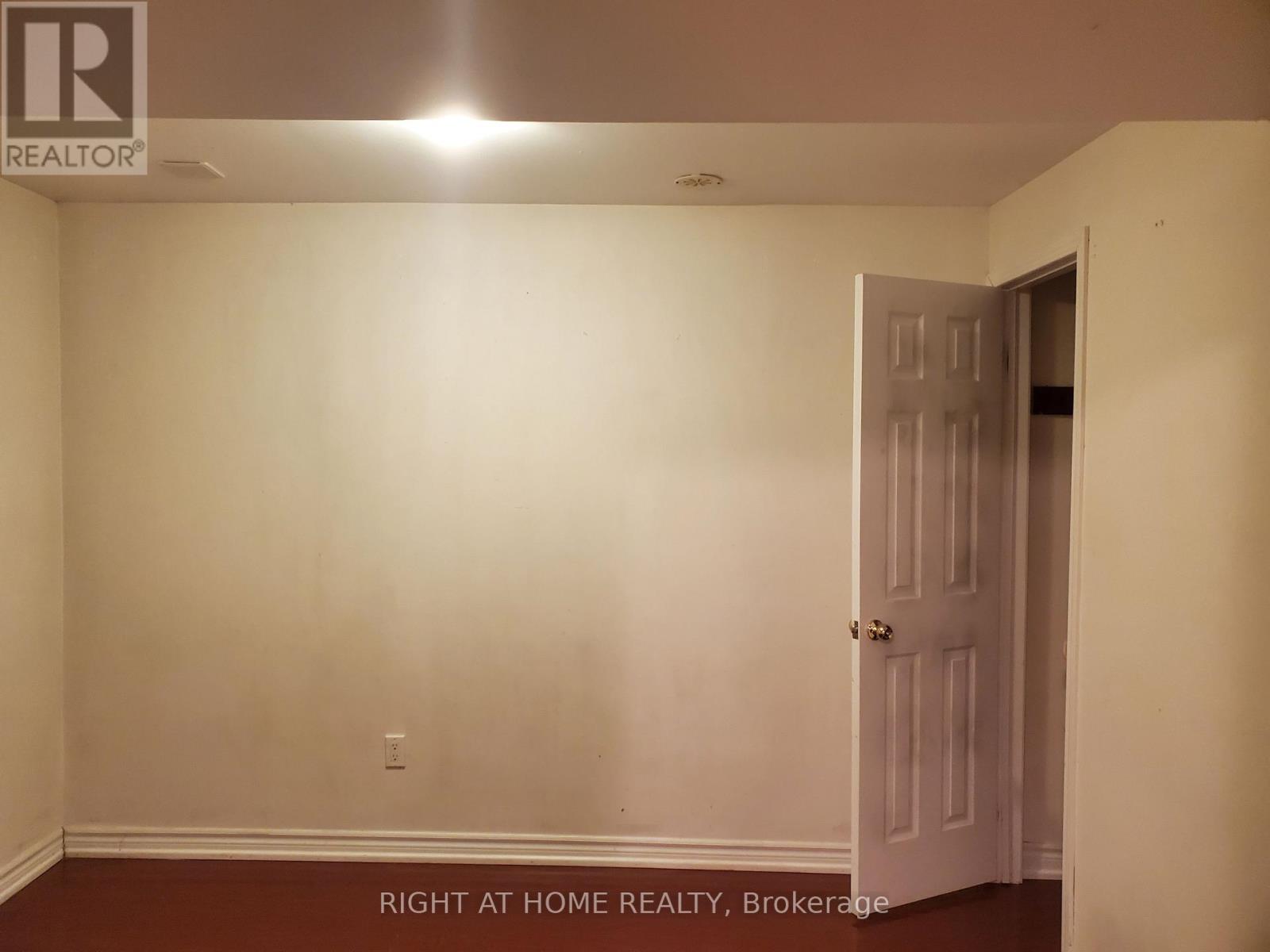 Bsmt - 38 Cliff Gunn Road, Newmarket, Ontario  L3X 3J8 - Photo 7 - N13411818