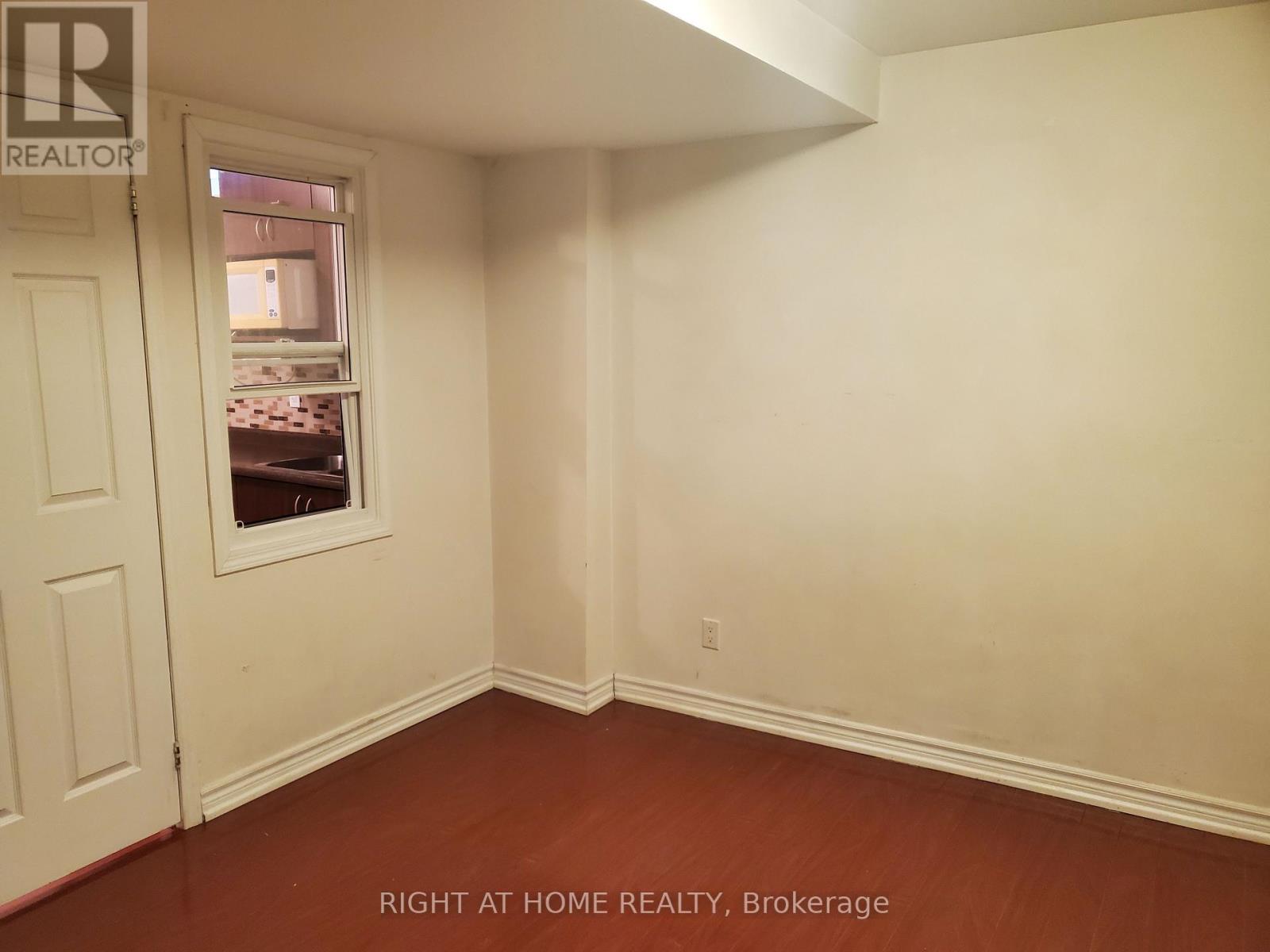 Bsmt - 38 Cliff Gunn Road, Newmarket, Ontario  L3X 3J8 - Photo 8 - N13411818