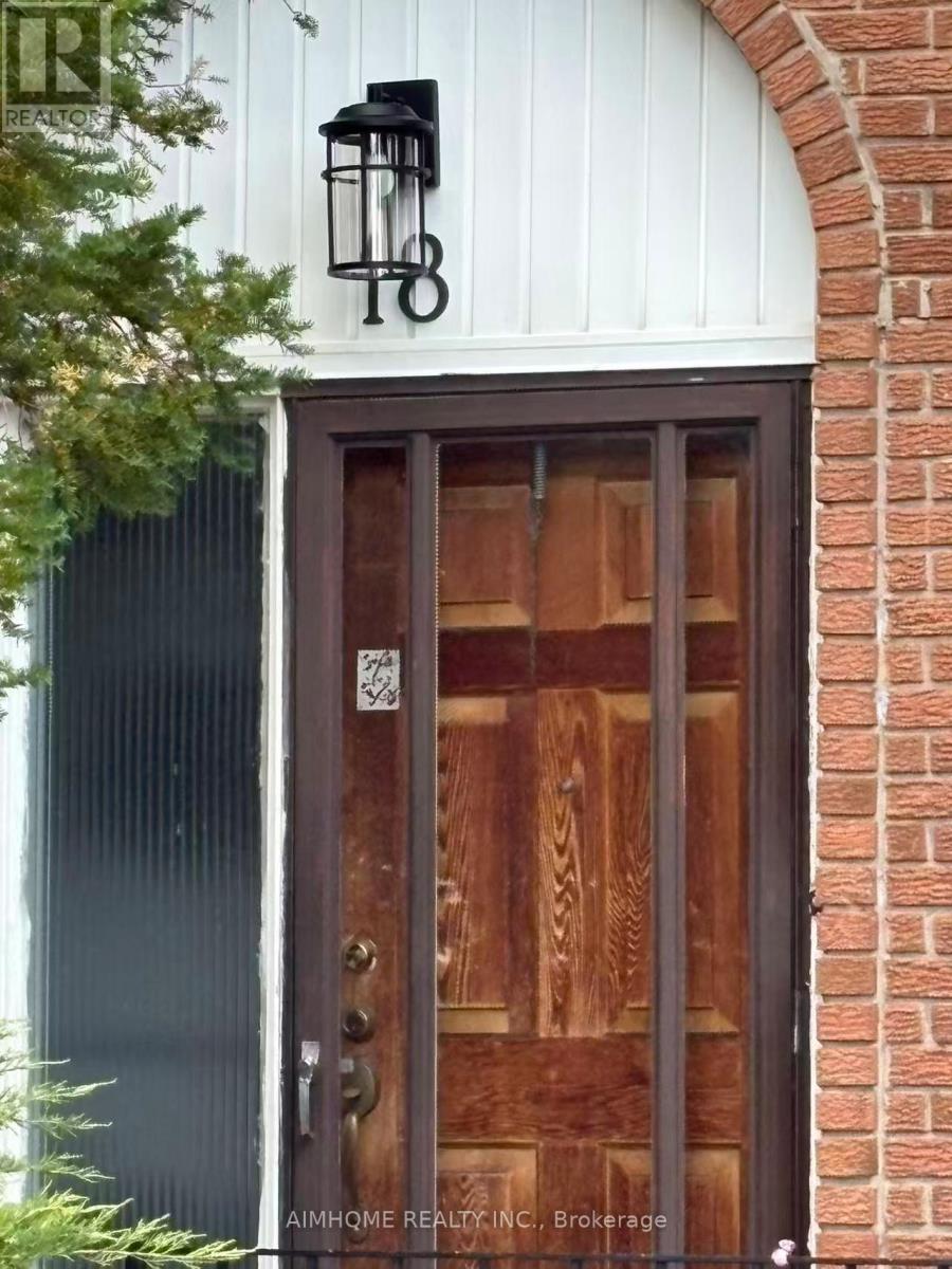 18 Lynch Road, Toronto, Ontario  M2J 2V5 - Photo 2 - C13015842