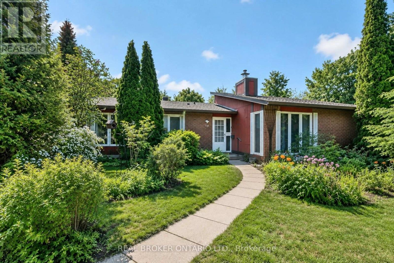 10 AMUNDSEN CRESCENT, Ottawa, Ontario