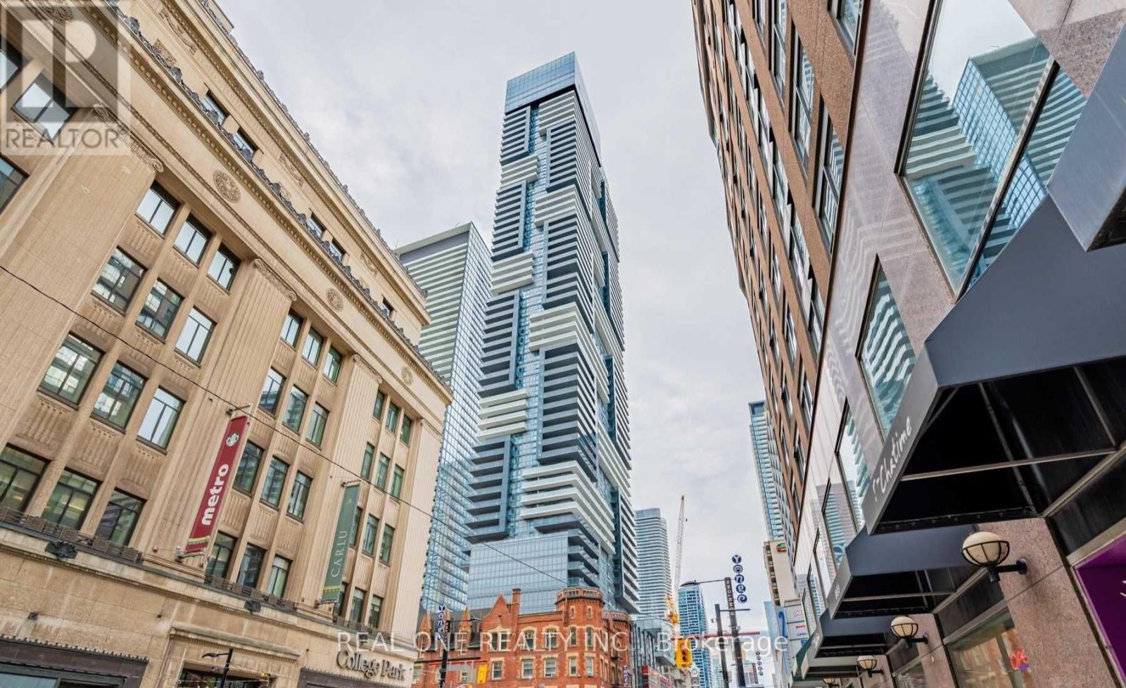 3009 - 7 Grenville Street, Toronto, Ontario  M4Y 0E9 - Photo 2 - C13411834