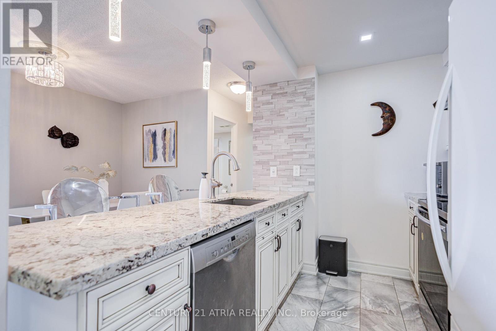 2502 - 5 Concorde Place, Toronto, Ontario  M3C 3M8 - Photo 8 - C13411866