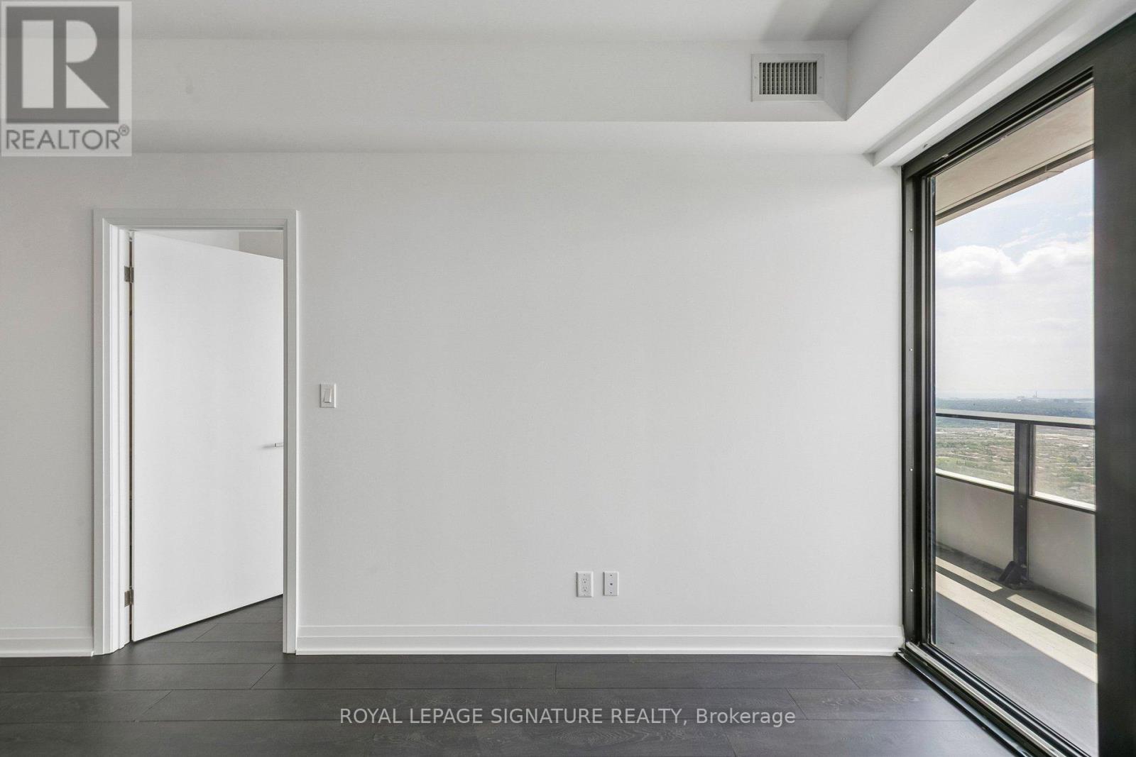5605 - 4015 The Exchange, Mississauga, Ontario  L5B 0N9 - Photo 17 - W13411874
