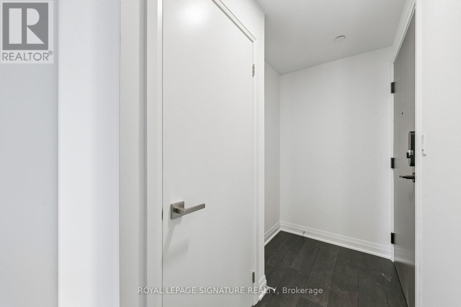 5605 - 4015 The Exchange, Mississauga, Ontario  L5B 0N9 - Photo 3 - W13411874