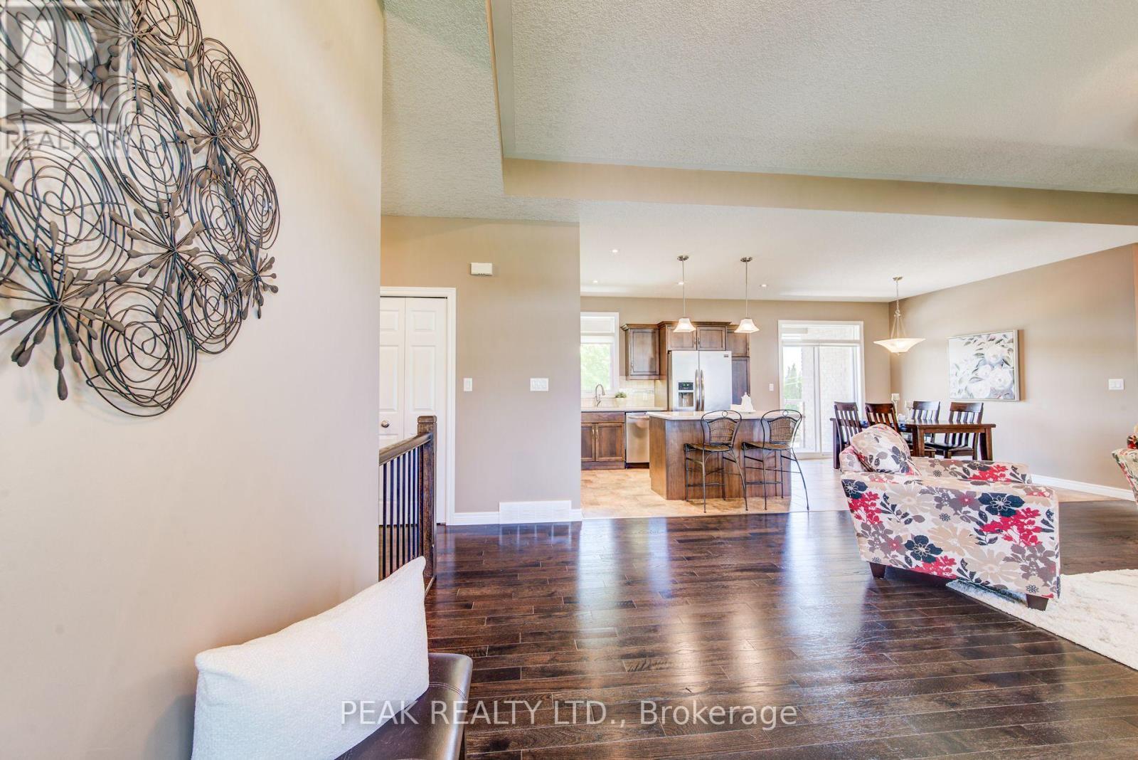 355 Woodstock Street S, East Zorra-Tavistock, Ontario  N0B 2R0 - Photo 11 - X13246646