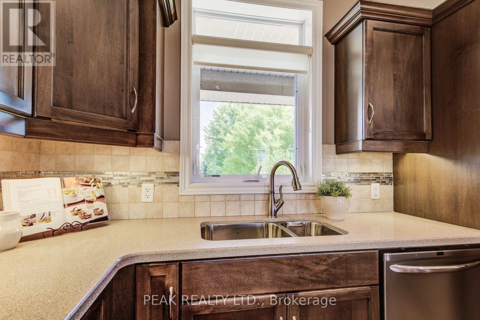 355 Woodstock Street S, East Zorra-Tavistock, Ontario  N0B 2R0 - Photo 19 - X13246646