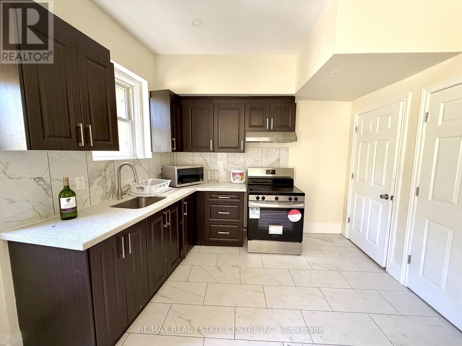 2 Brock Street, Hamilton, Ontario  L8L 8C5 - Photo 6 - X13411848