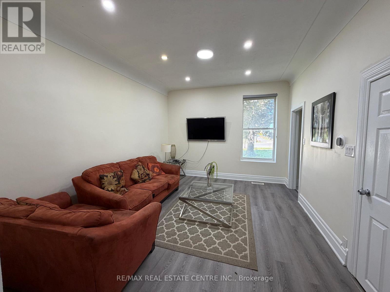 8 Brock Street, Hamilton, Ontario  L8L 4L4 - Photo 8 - X13411854
