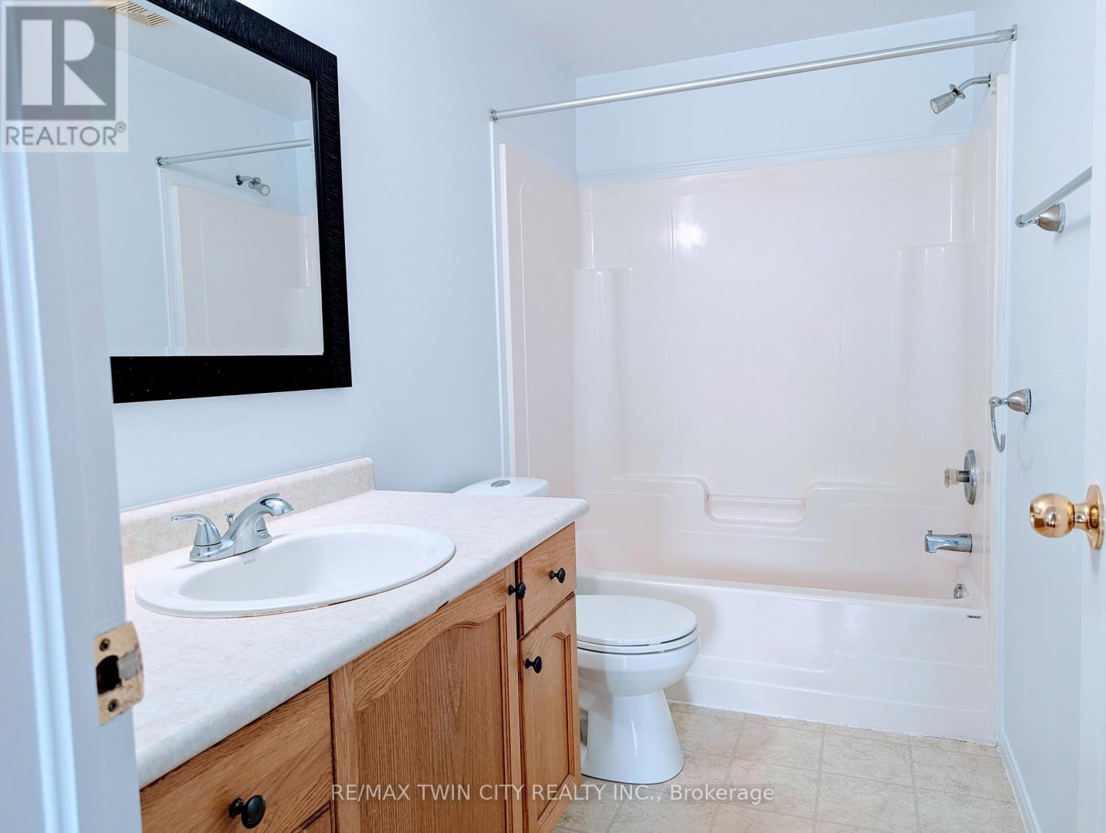 520 Chablis Drive, Waterloo, Ontario  N2T 2X9 - Photo 19 - X13411856