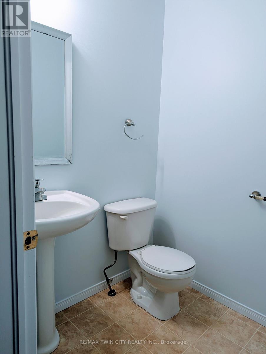 520 Chablis Drive, Waterloo, Ontario  N2T 2X9 - Photo 9 - X13411856