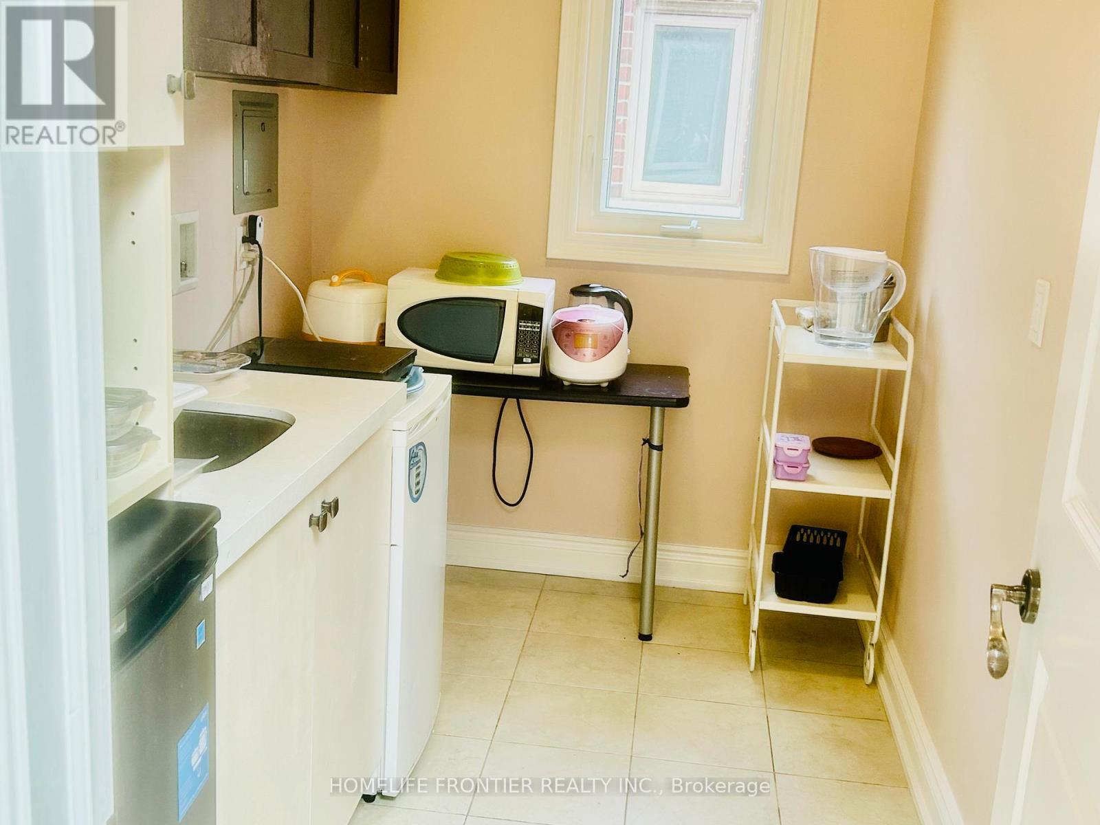 183 Finch Avenue E, Toronto, Ontario  M2N 4R8 - Photo 14 - C13272530