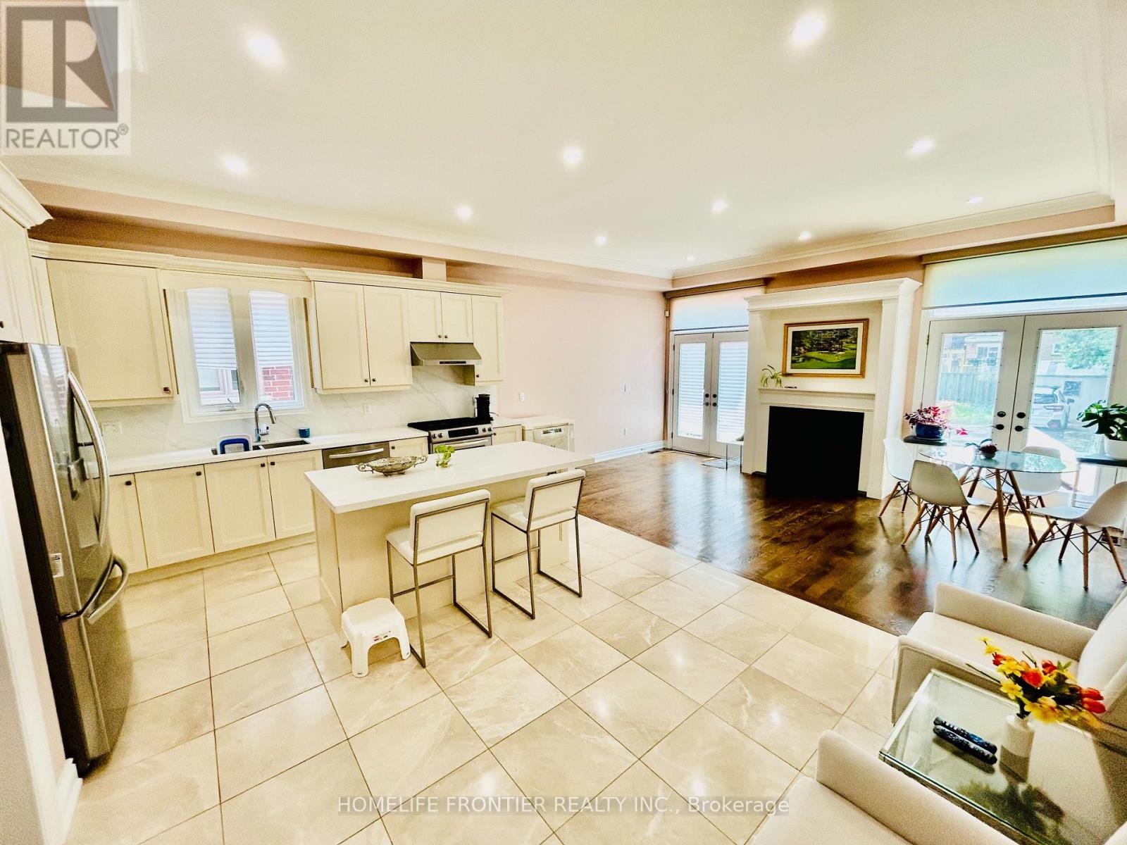 183 Finch Avenue E, Toronto, Ontario  M2N 4R8 - Photo 17 - C13272530