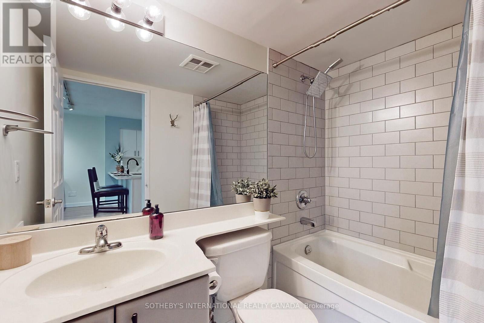 410 - 230 King Street, Toronto, Ontario  M5A 1K5 - Photo 14 - C13411914